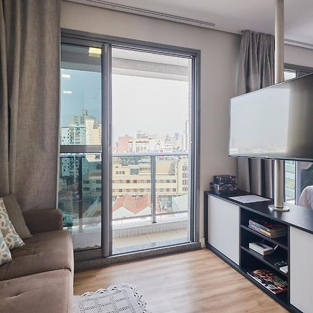 Estudio Aconchegante No Centro De Curitiba - Ar Condicio E Localizacao Perfeita! Bagian luar foto